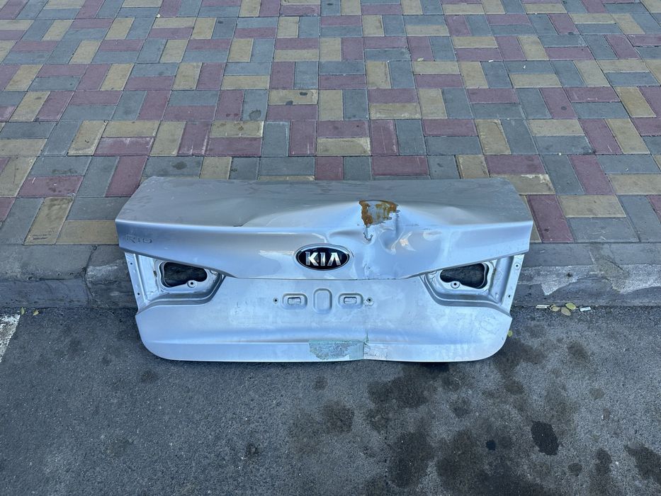 Продам крышка багажник Киа Рио 3