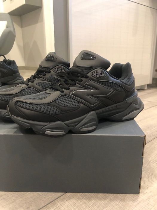New Balance 9060 Black 45