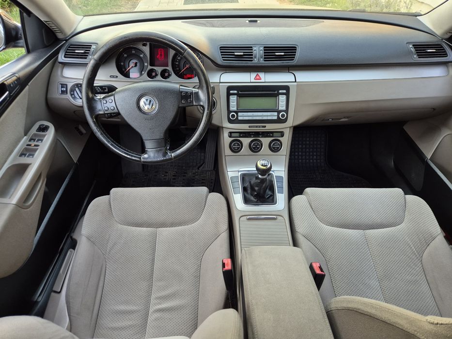Vw Passat B6 2.0 TDI 140 Cp 6+1 Viteze  Climatronic Webasto Parktronic Tempomat