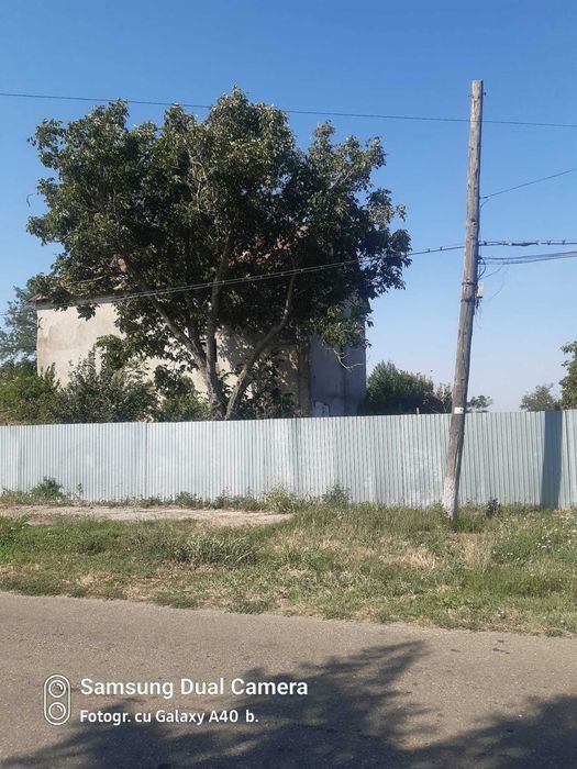 Vânzare imobil și terenuri – Com. Băneasa, Județul Giurgiu, lângă Primărie, central.