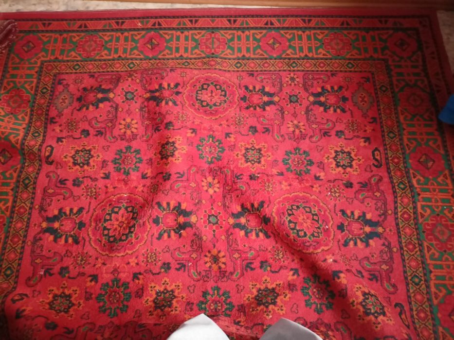 Люстра,ковер натуральный