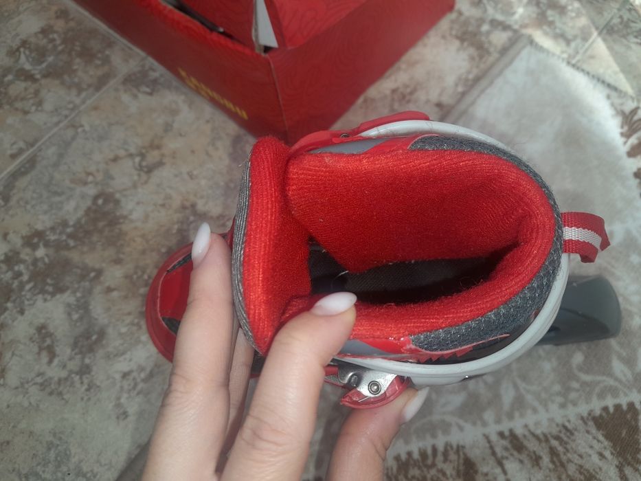 Продам ролики. Размер 30.