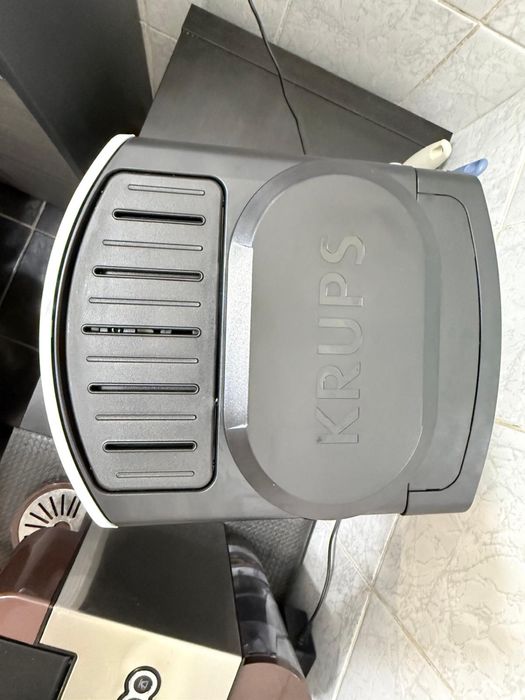 Esspresor automat Krups Espresseria EA8105