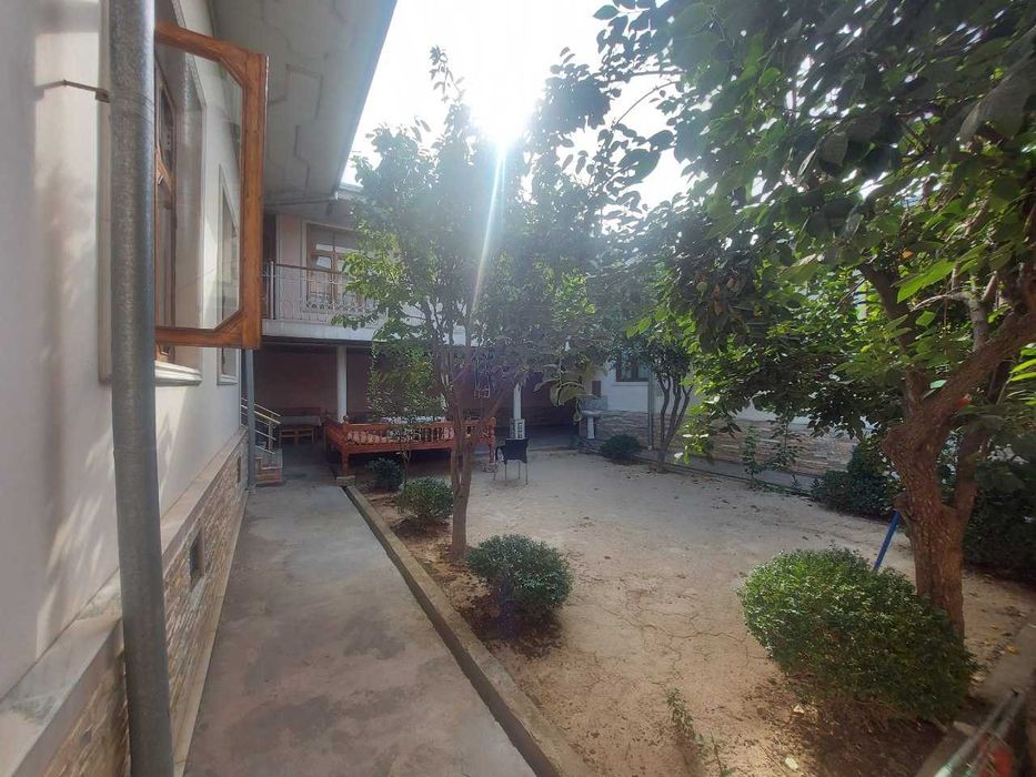 Hovli uy sotiladi SROCHNO!!! 7 xona, 3.75sotox