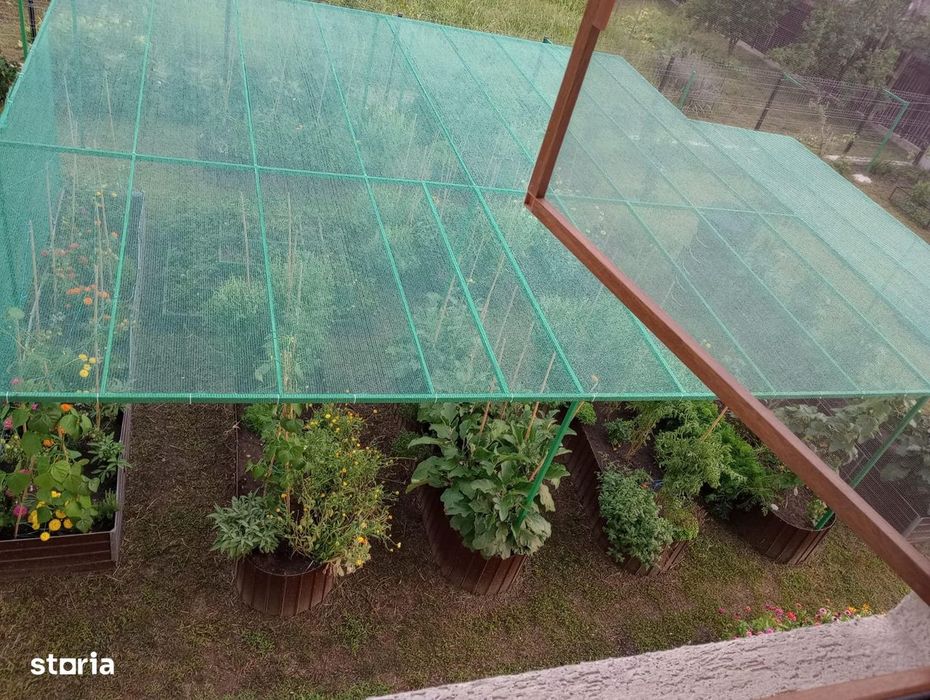 Casa la tara langa Valenii de Munte