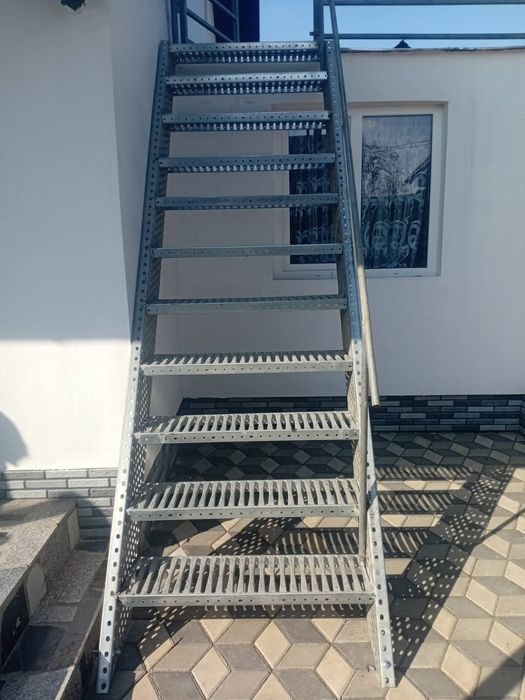 Scari zincate metalice