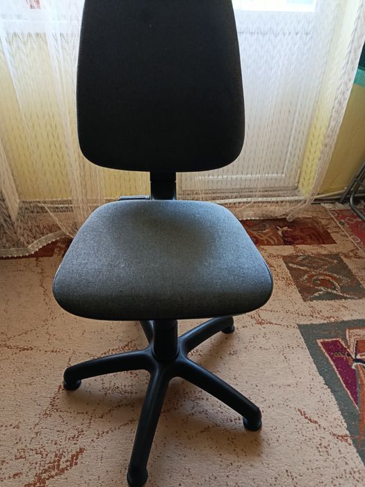 Scaun ergonomic birou