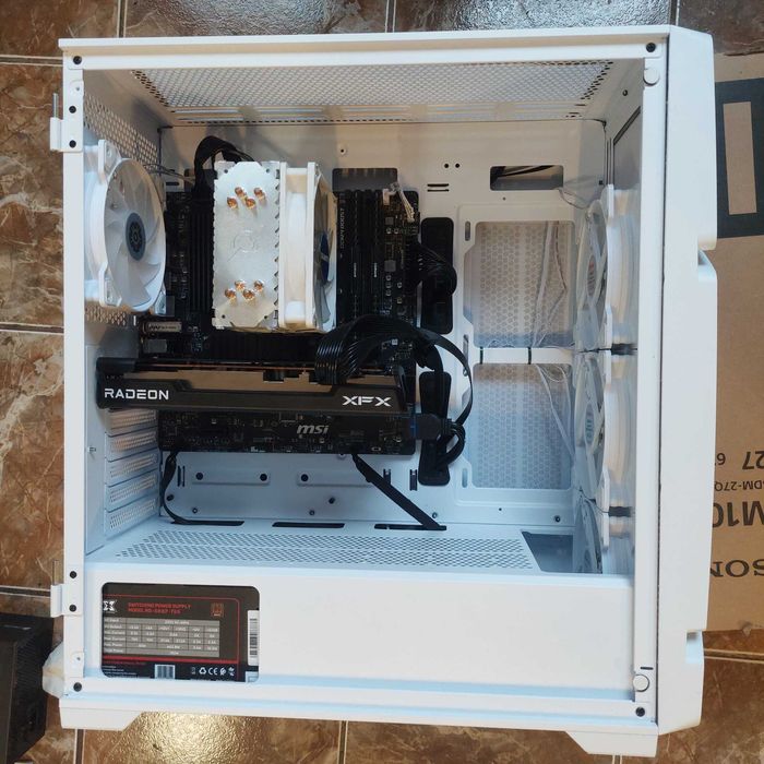 PC gaming Ryzen 5 5500 RX 6650 XT 32GB DDR4 wifi garanție