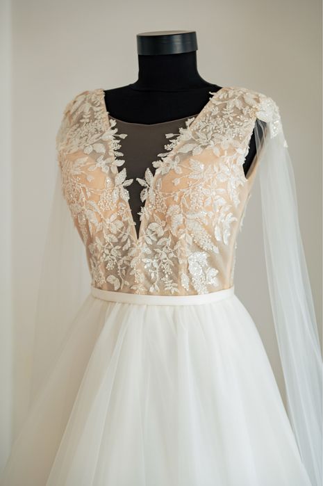 Vand rochie de mireasa