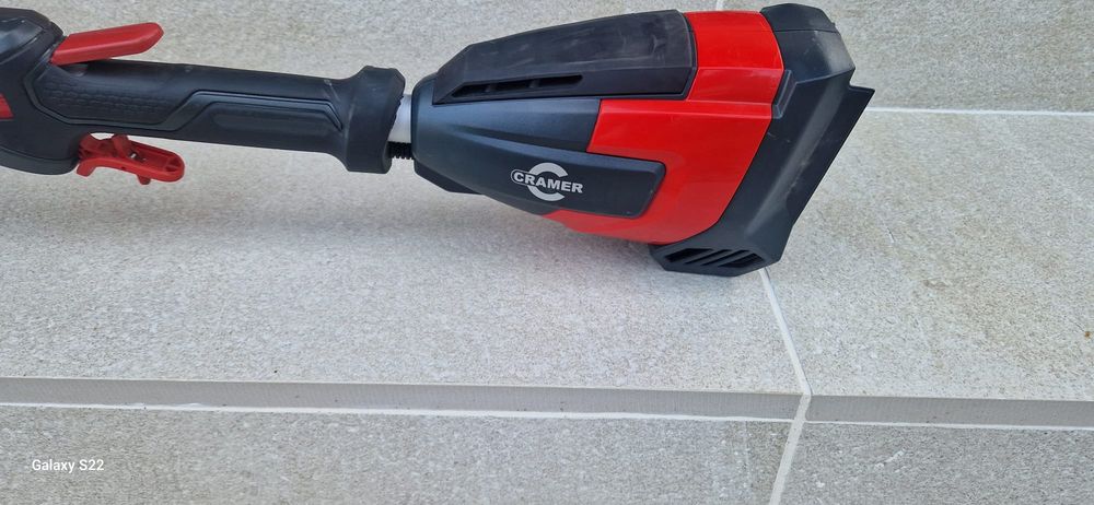 Drujba , motocoasă profesionala  pe acumulator