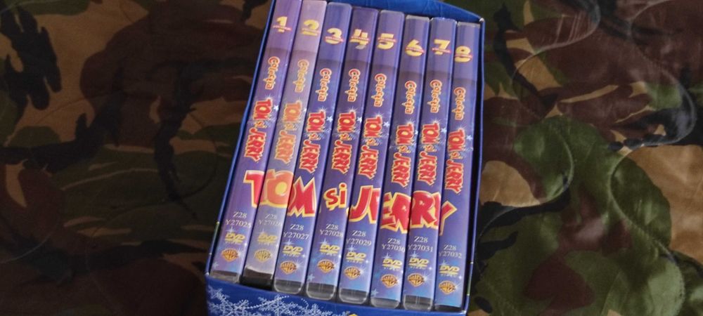 8 dvd desene animate tom si jerry