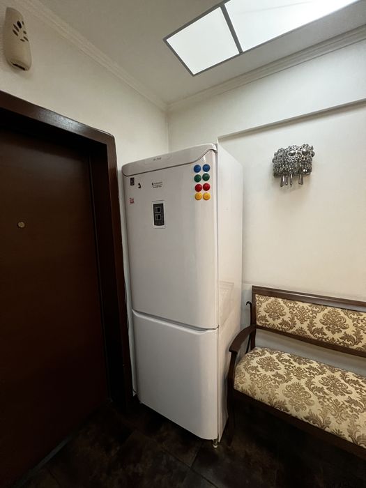 Холодильник б/у отдам на запчасти