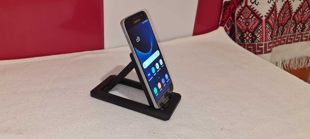 Samsung S 7 = 180 lei