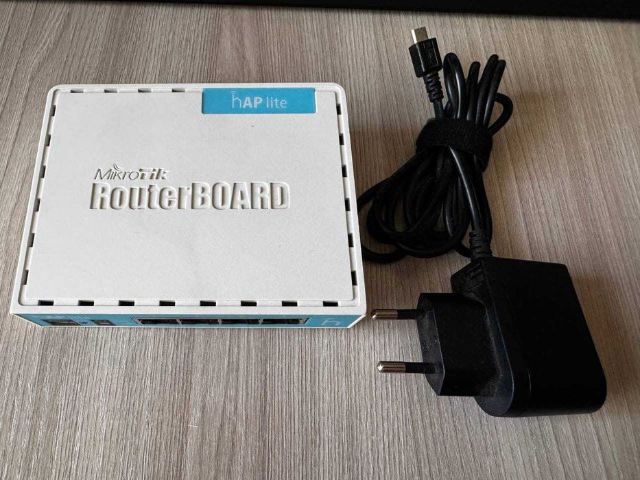 Wi-Fi роутер MikroTik hAP lite RB941-2nD + блок питания