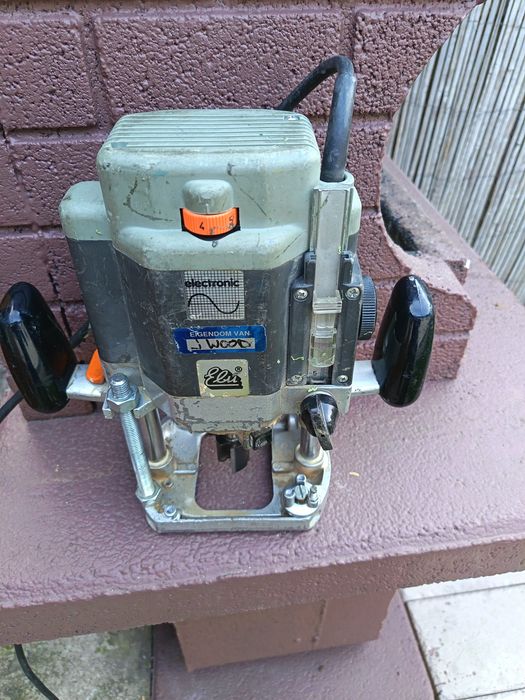 Dewalt ,Elu 1800