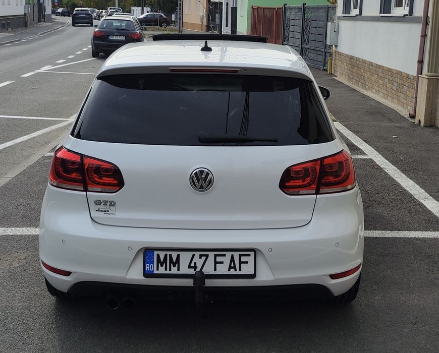 VOLKSWAGEN Golf 2012 — imagine 4