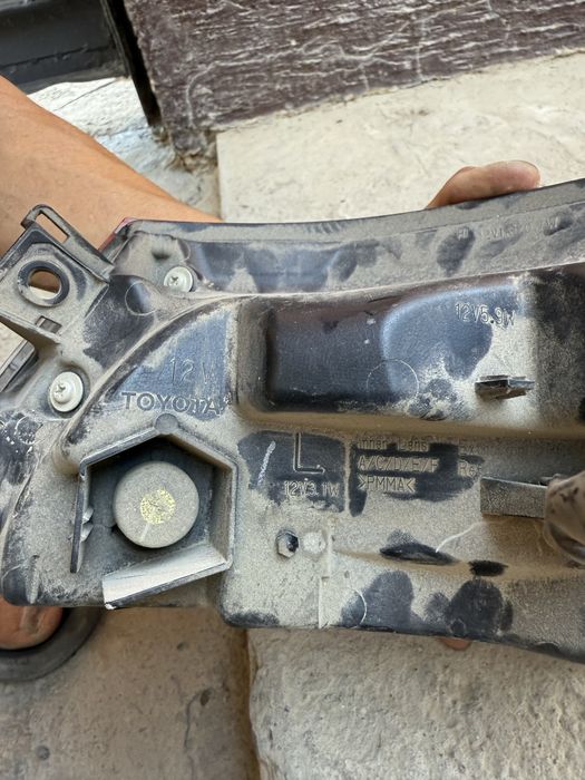 Фары камри 70 продам