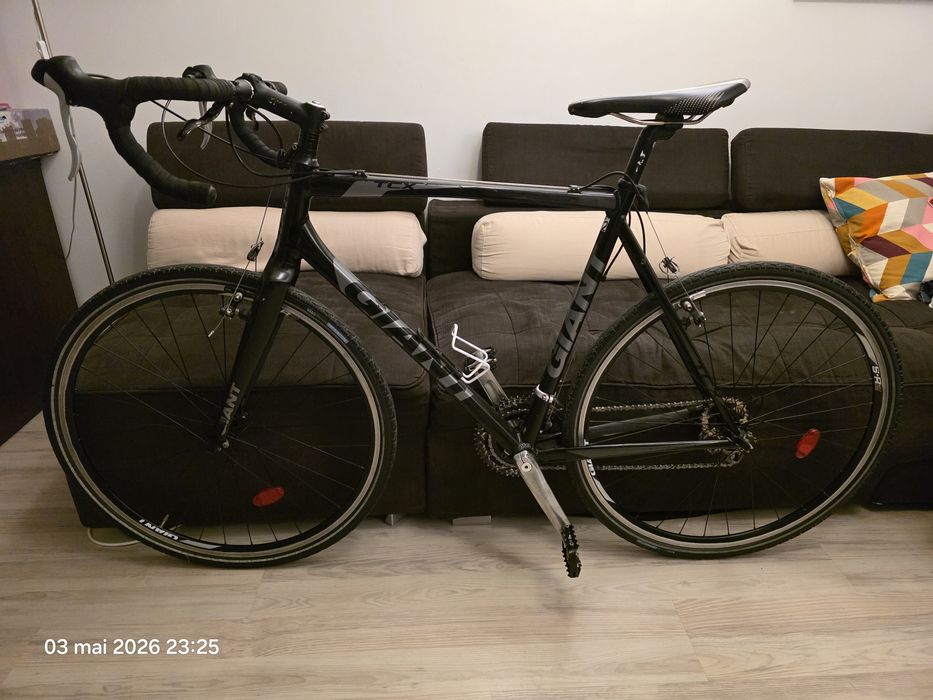 Vând bicicletă cyclocross GIANT(nu cursiera, trek, mtb)