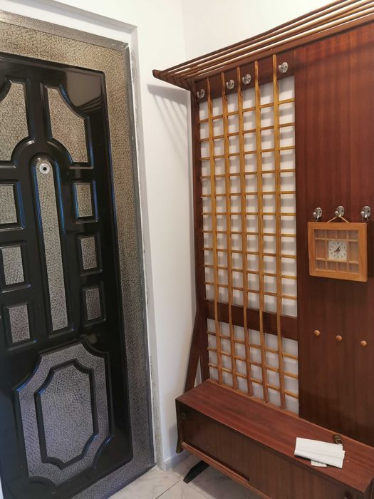 Vand apartament cochet, zona linistita. Carpati 1