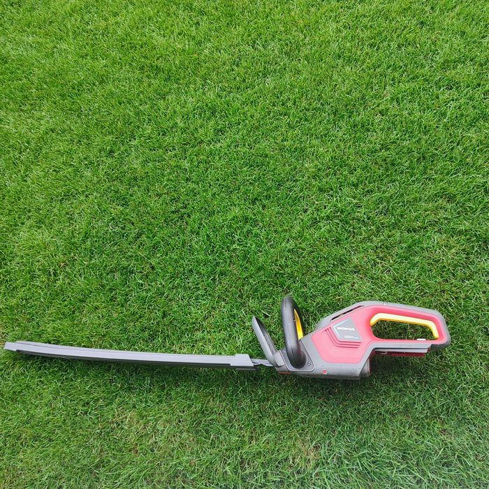 Foarfeca Honda HHH 36 Bxb pe acumulatori tuns tăiat gard viu stihl