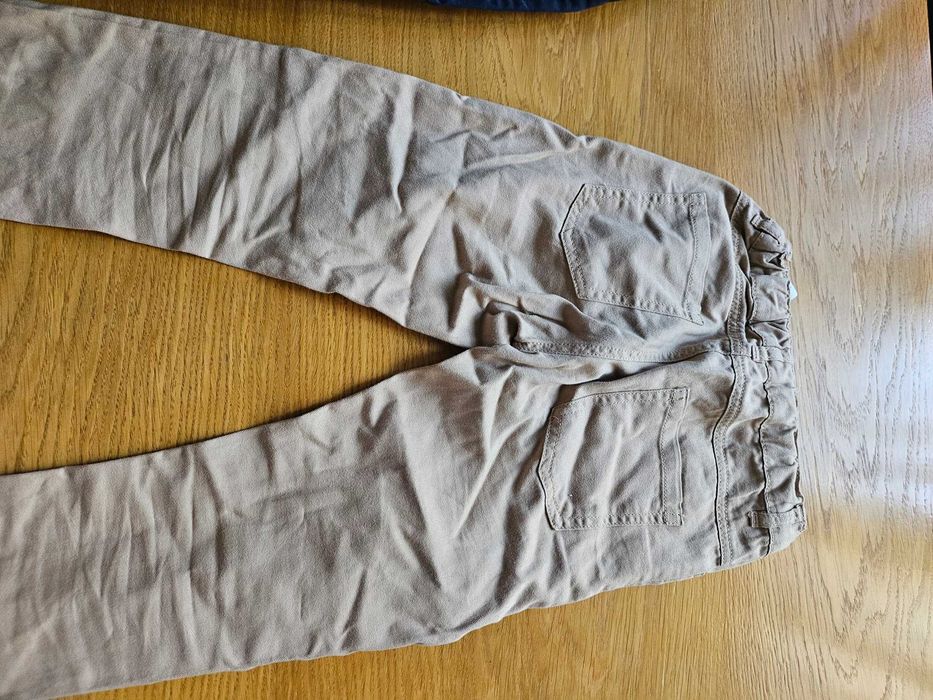 Лот панталони Carter's, Benetton и HM за момче