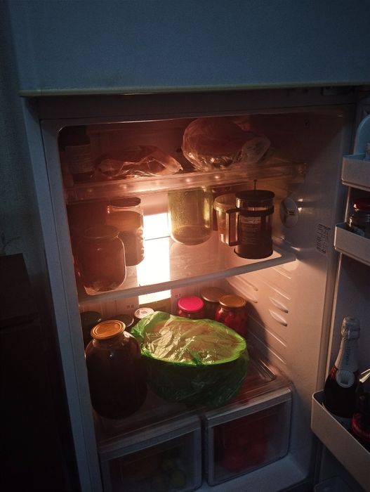 Продам холодильник