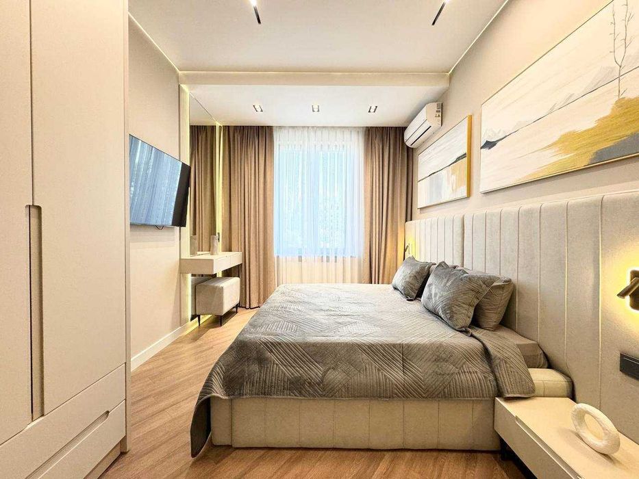 4в3-комн. квартира 90 м², Ц-5, 2/4, дорогой ремонт