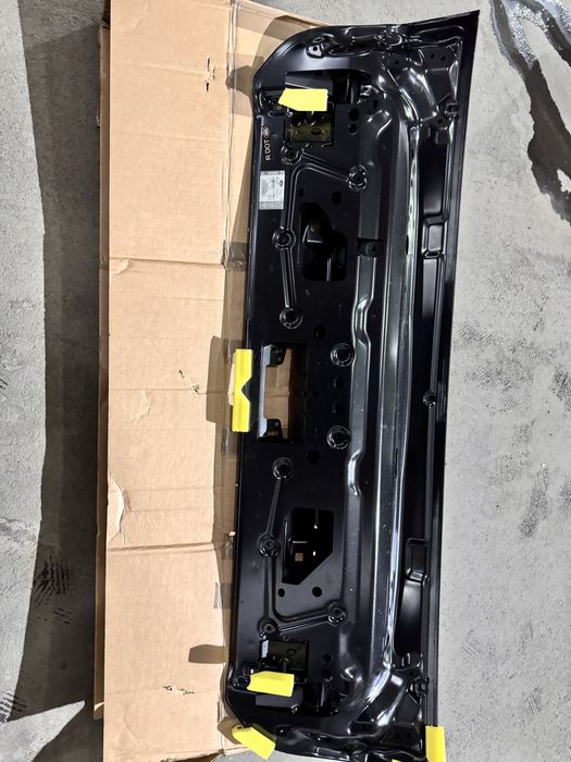 Крышка багажника RANGE ROVER