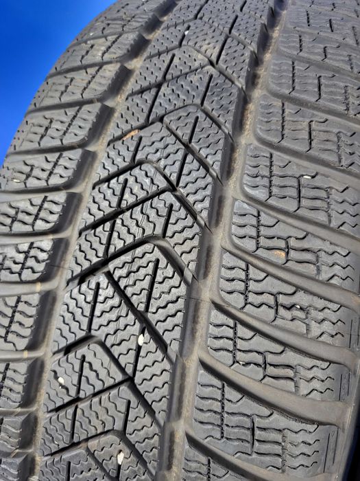 Vand set 4 anvelope M+S 245 45 18 Pirelli Sottozero fff bune