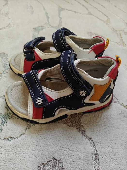 Босоножки для мальчика 25р