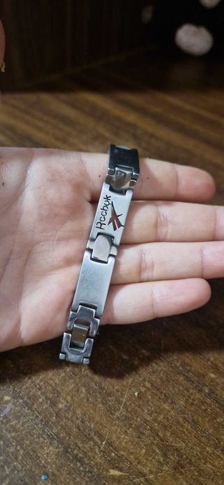 Гривна на Reebok