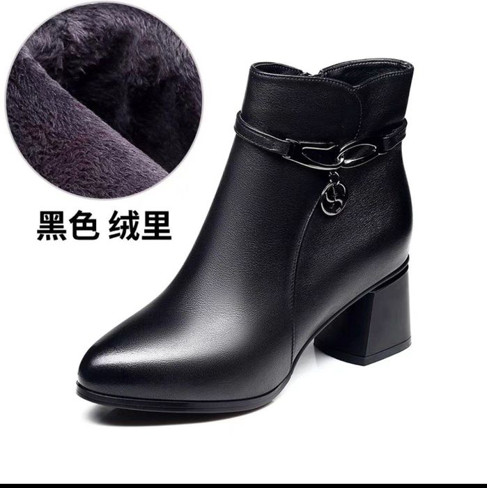 Аёллар этиги сотилади 40 размери коган