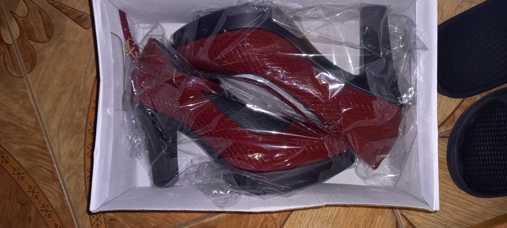 Обувки с платформа и ток