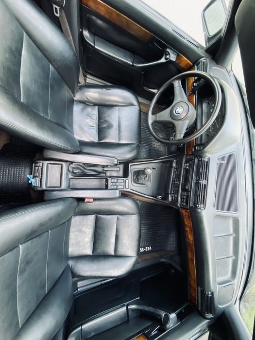 BMW E32 735i  1991 restayling sotiladi srochne