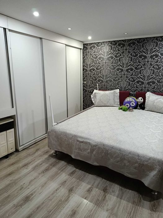 Casa cu garaj, foisor, loc de relaxare acoperit. Direct proprietar