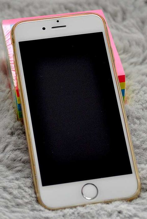 Продава се Iphone 6 без забележки