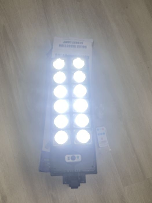 Lampa solara cu senzor de miscare - Lumina puternica 200w