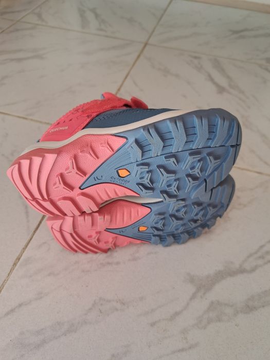 Маратонки за момиче