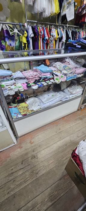 Продам витрину 150/100см