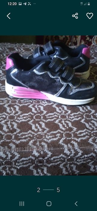 Кроссовки на 5-6лет