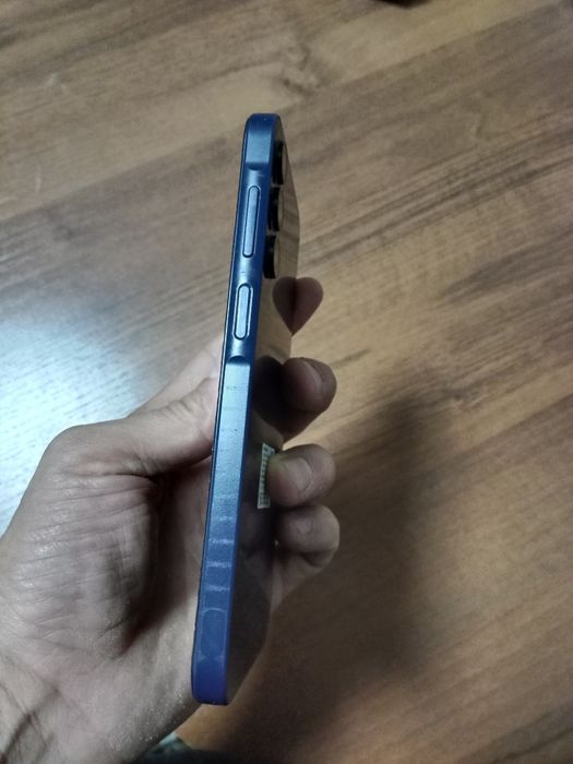 Samsung почти новый