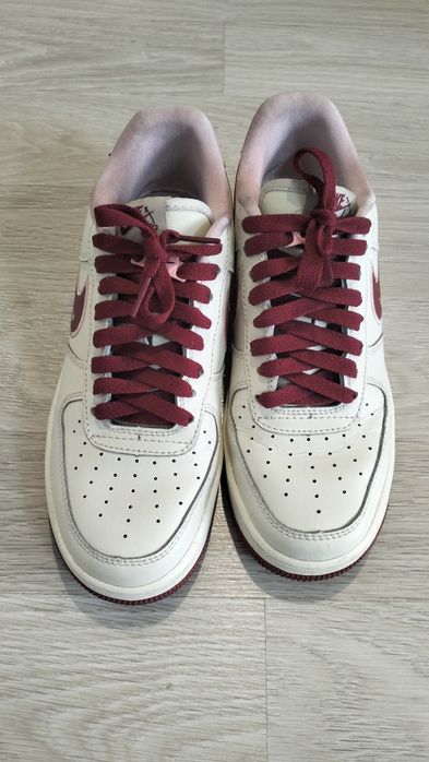 Продам кроссовки Nike Air Force