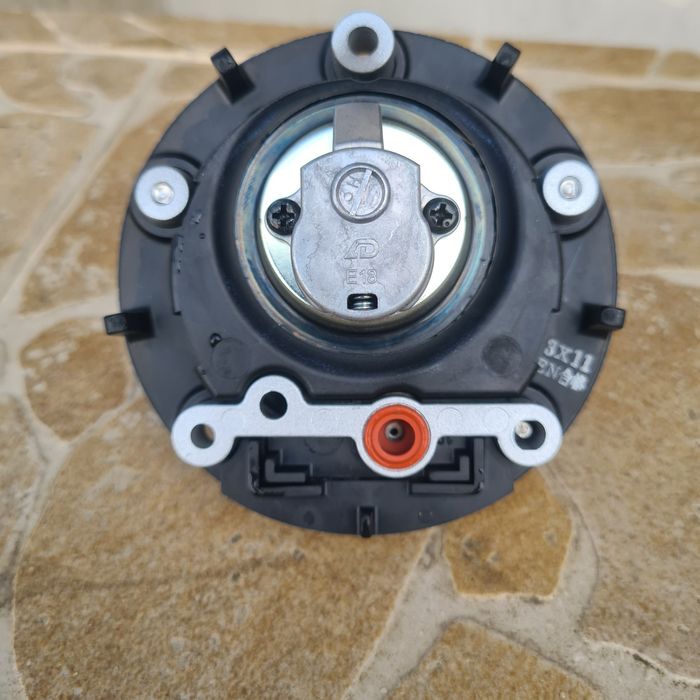 Vând capac rezervor Yamaha r6 2020