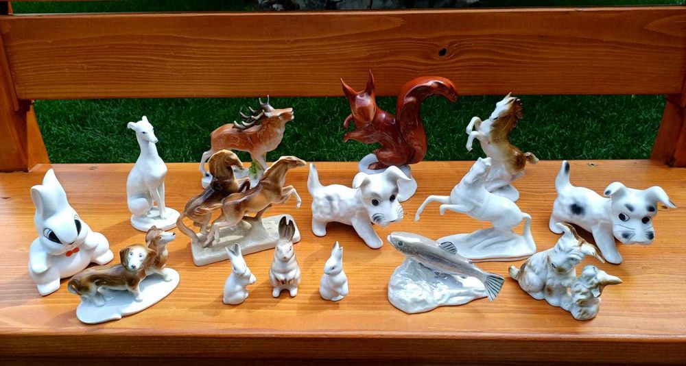 Bibelouri din porțelan de colecție