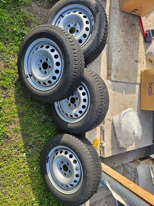 Зимни Гуми205/65R16C,дот24г.+оригинални джанти Vito w447