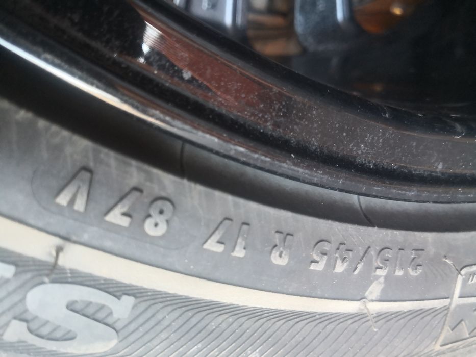 215 45 17 цола гуми като нови continental