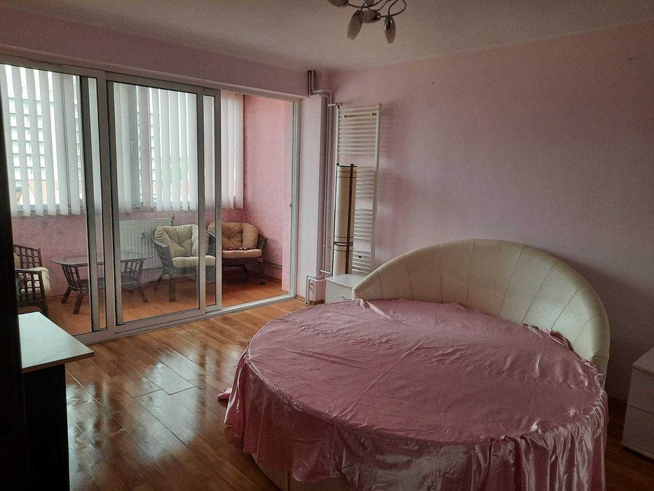 Inchiriez apartament 2 dormitoare si living cu bucatarie in Cantemir