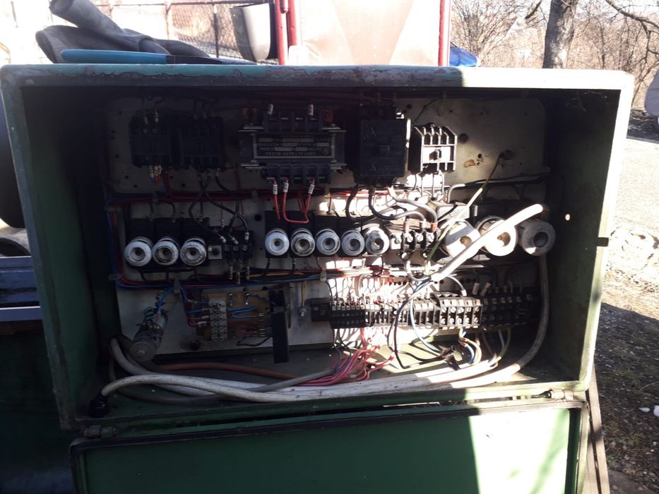 vând strung d I z 660 * 1500