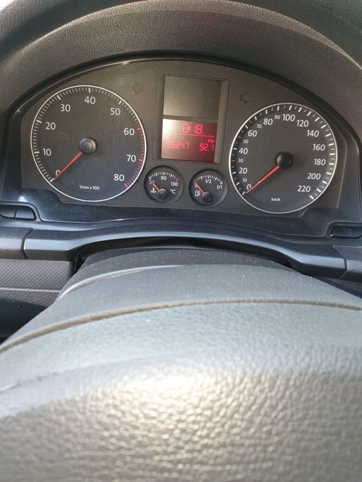 Vînd Urgent Golf 5 1.4 MPI (2004)