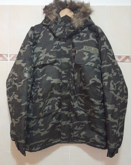 Costum iarna camuflaj (imblanit)